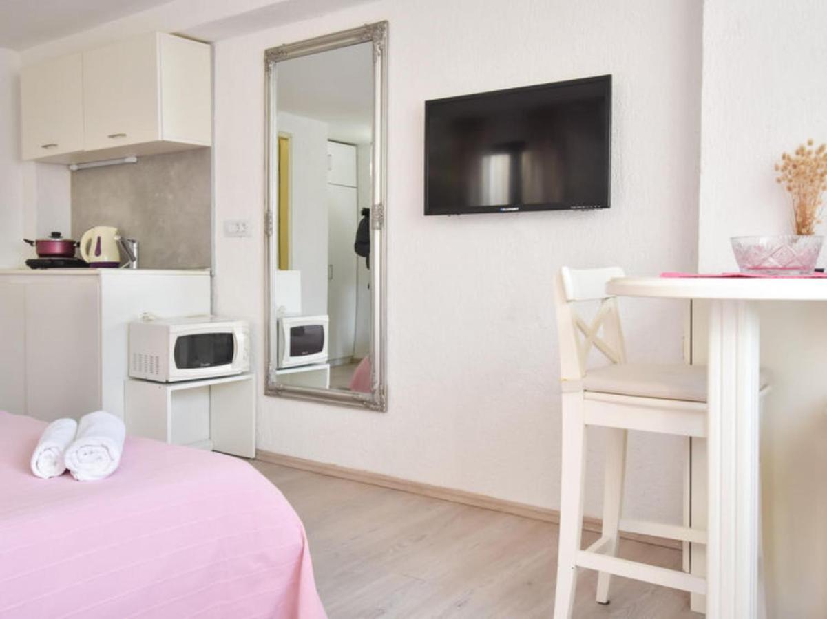 Studios Barre With Jacuzzi Rovinj Buitenkant foto